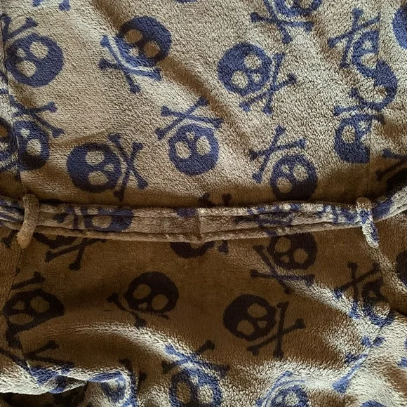 Gap Kids Boys Skull & Crossbones Bathrobe Size 6 - Picture 6 of 6